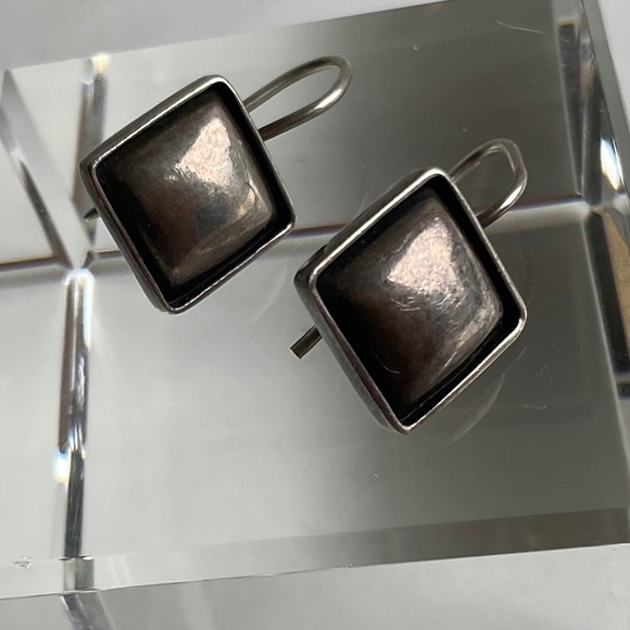925 Sterling Silver Square Domed Pierced Earrings Drop - Picture 6 of 8